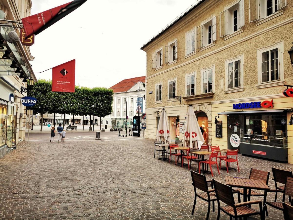 Ferienwohnung Himmelberg 80M2 In Der Altstadt Und Toll Fuer Familien 克拉根福 外观 照片